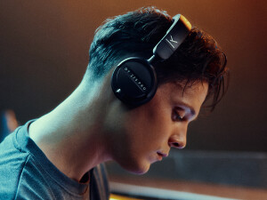 High-Isolation On-Ear Monitoring Headphones